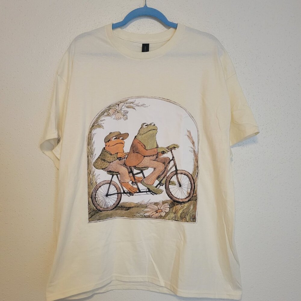 Frog and Toad Classic Book Graphic Tee XL NWT Cottagecore Aesthetic - Picture 3 of 8
